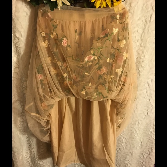Floral Embroidered Maxi Skirt - Picture 6 of 8