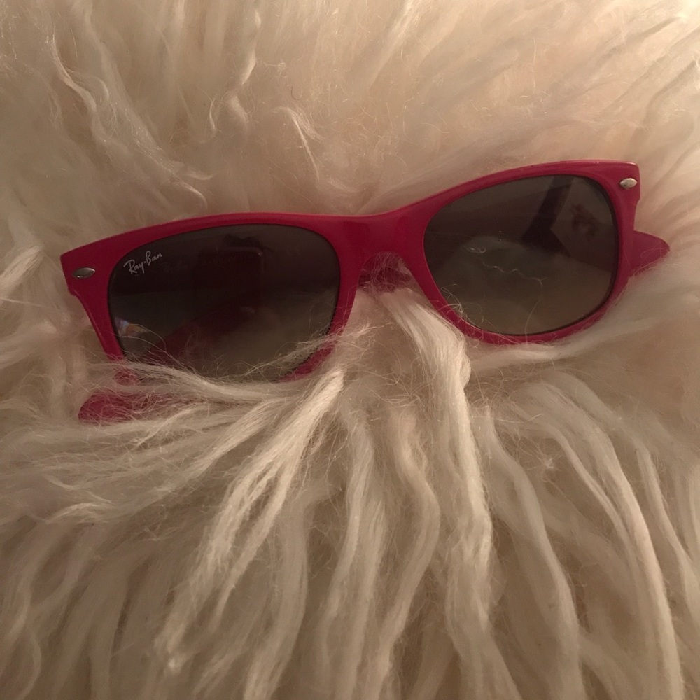 Classic Pink Raybans
