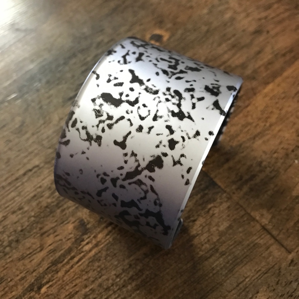 Color by Amber cuff