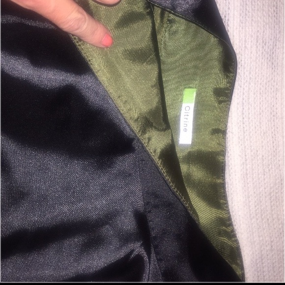 SALE🔥Citrine💚Silk Camo & Tulle Detail Skirt - Picture 2 of 3