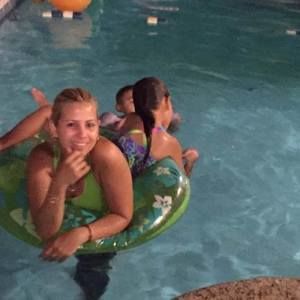 Meet your Posher, Marianne