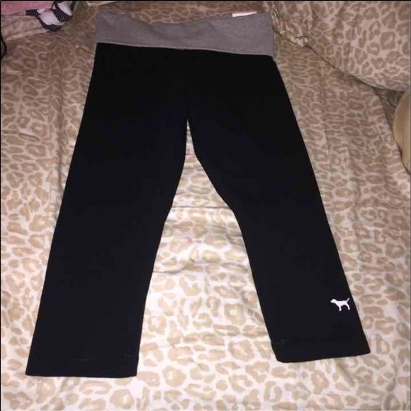 🚨SOLD🚨New PINK capris yoga - Picture 2 of 3