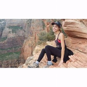 Meet your Posher, Adriana