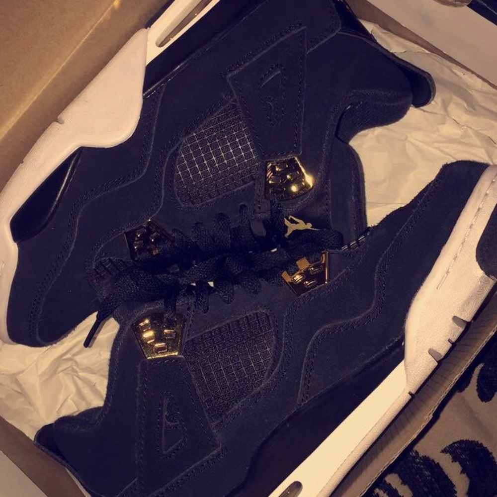 Royalty 4s