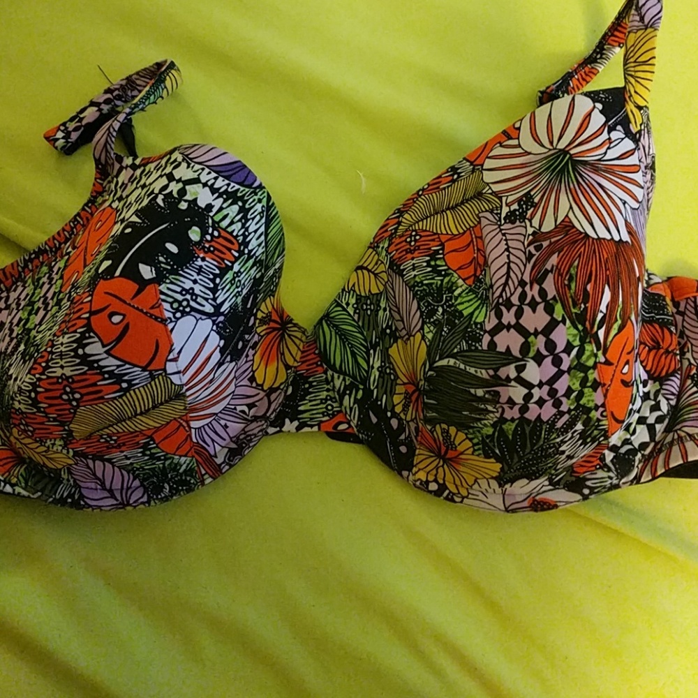Cacique 40DDD bra