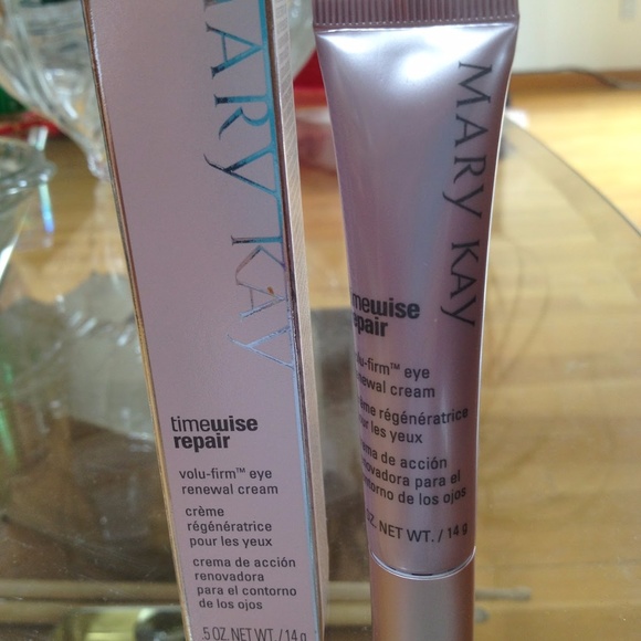 Eye firming cream VOLU-FIRM. MARY KAY. NIB - Picture 4 of 4