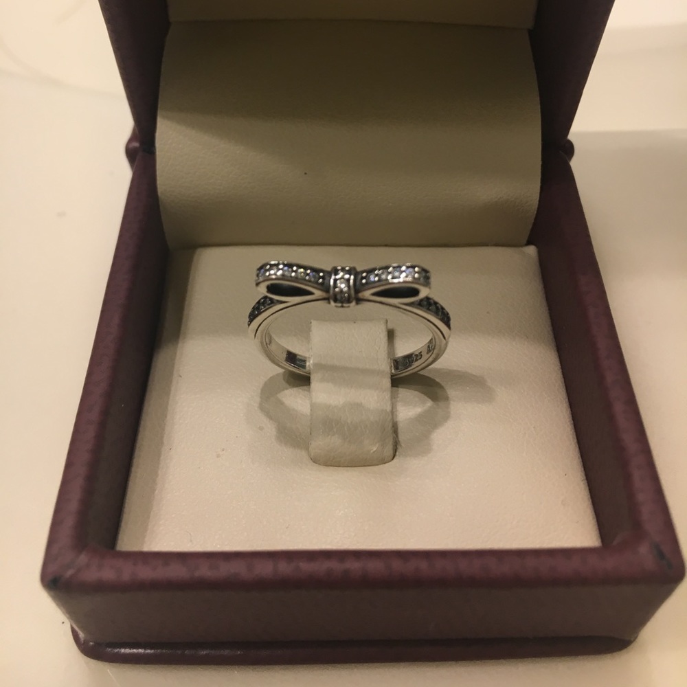 Pandora Sparkling Bow Ring