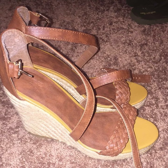 Banana Republic Shoes - Wedges