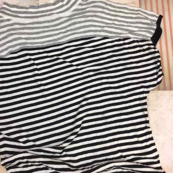 BCBG Generation Tunic Striped V Neck Knit Dolman - Picture 6 of 6