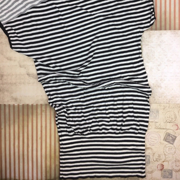 BCBG Generation Tunic Striped V Neck Knit Dolman - Picture 4 of 6