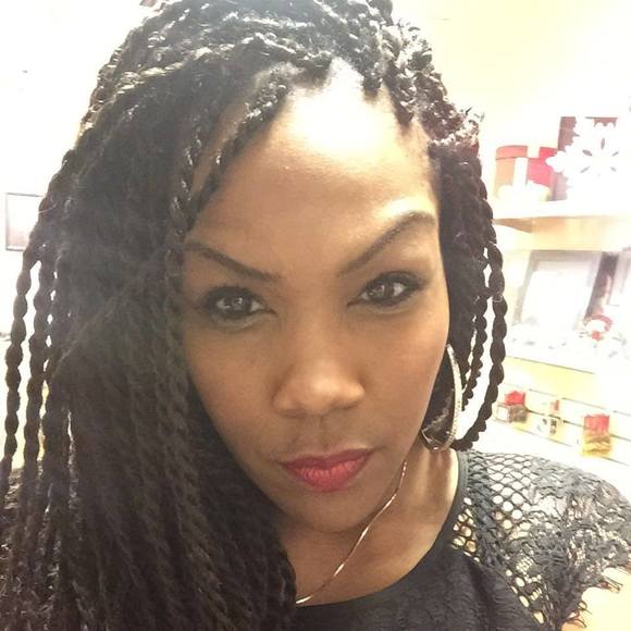 Meet your Posher, Tracy - Picture 2 of 7