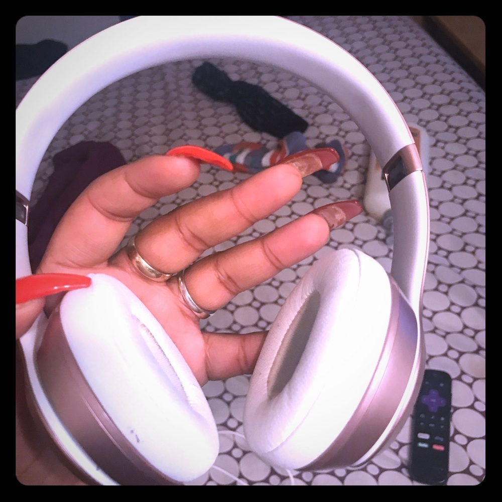 Beats solo 2 head phones