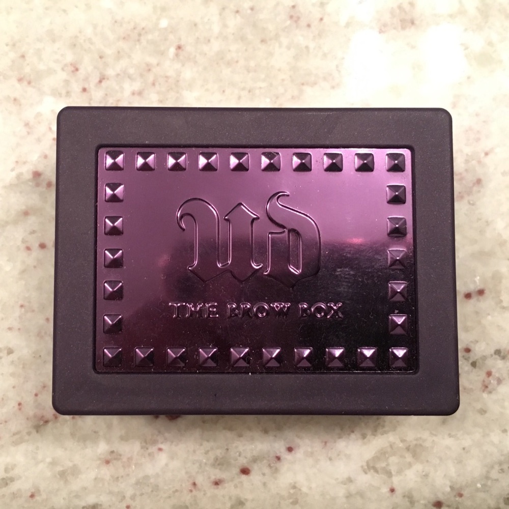 Urban Decay brow powder