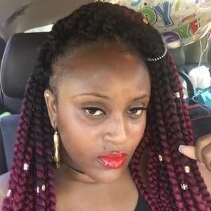 Meet your Posher, Lena