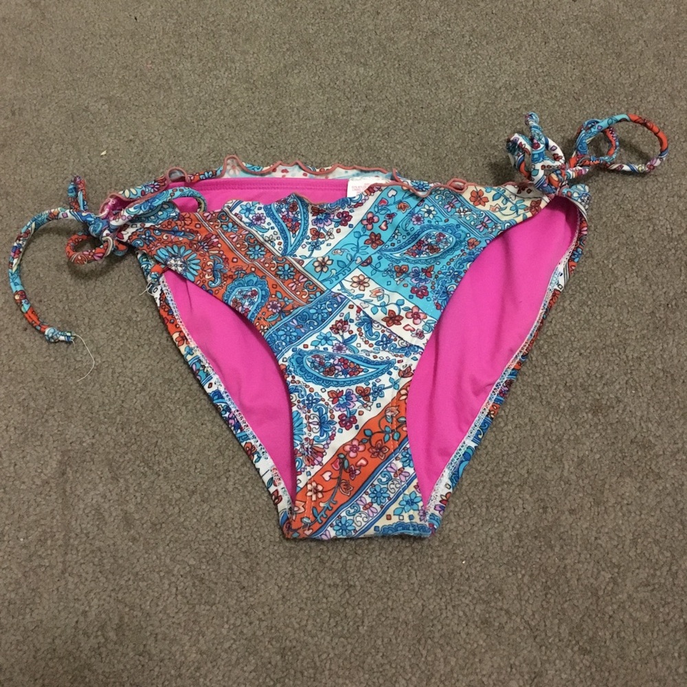 Bikini bottoms