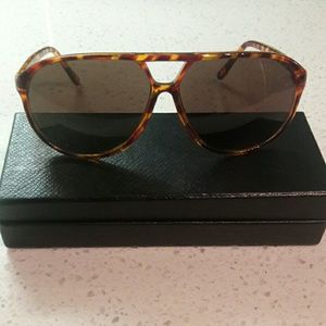 Animal print aviator sunglasses