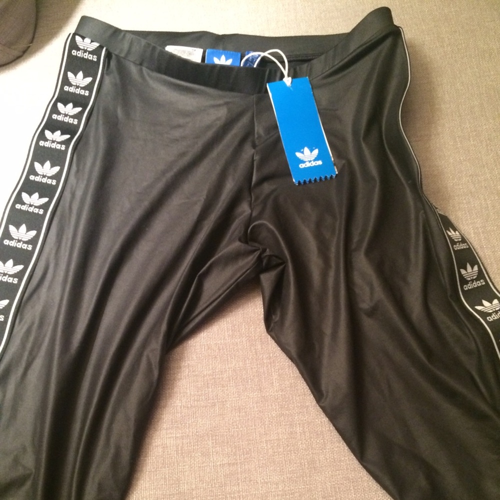 Adidas Berlin leggings