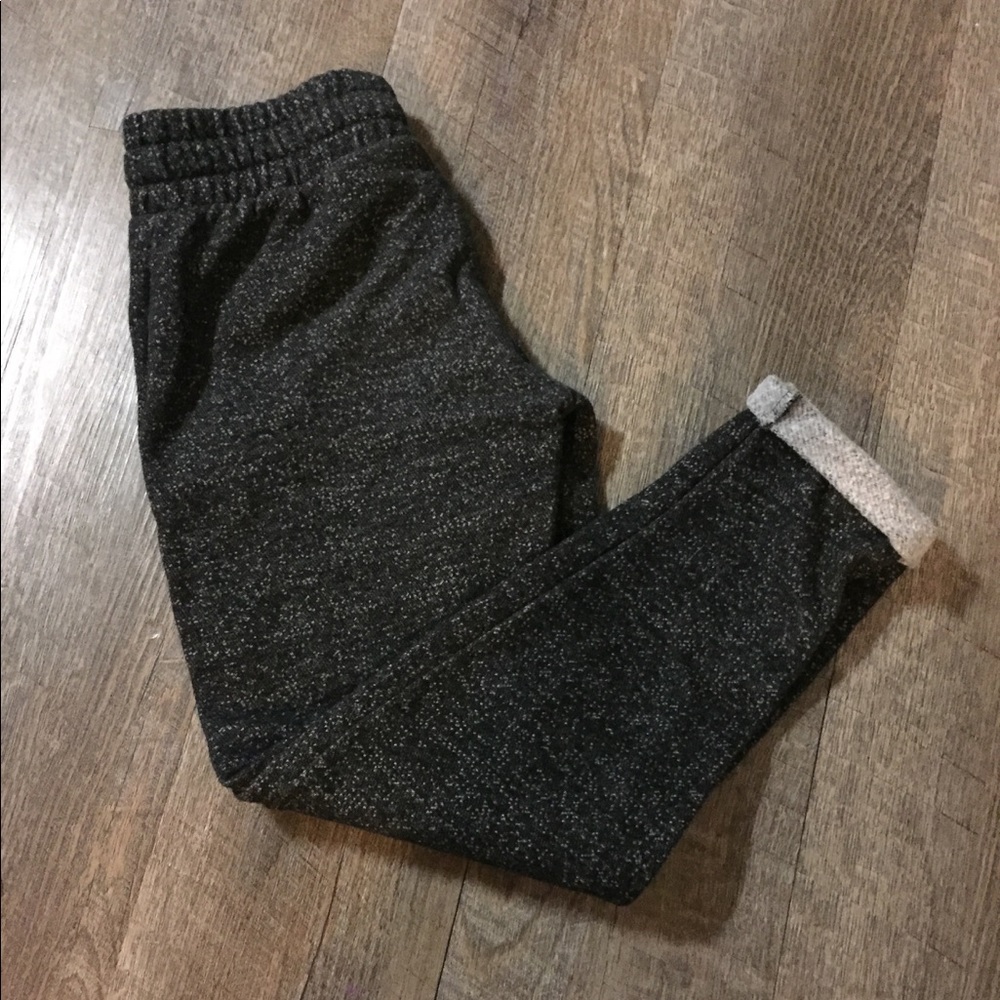 Old Navy girls cropped joggers
