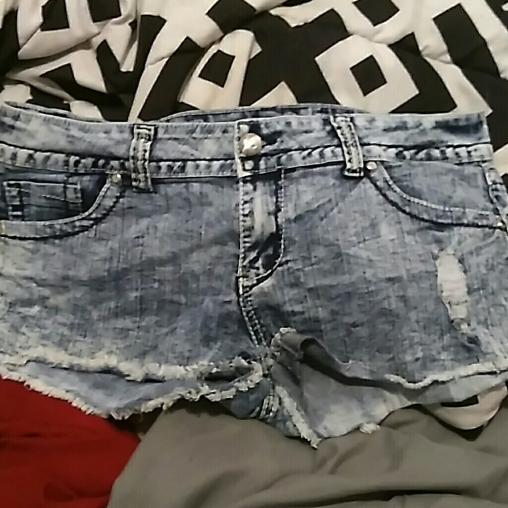 Almost famous size 13 shorts