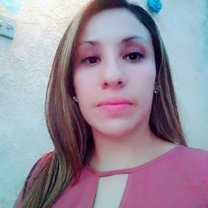 Meet your Posher, Daniela