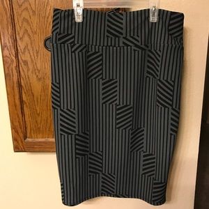 Rare Lularoe Large Cassie!!