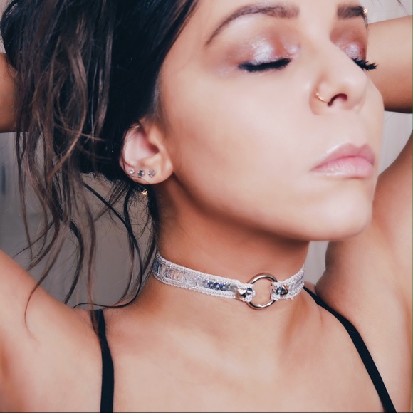 💎NEW💎 Holographic Sequin Studded O-Ring Choker - Picture 3 of 6