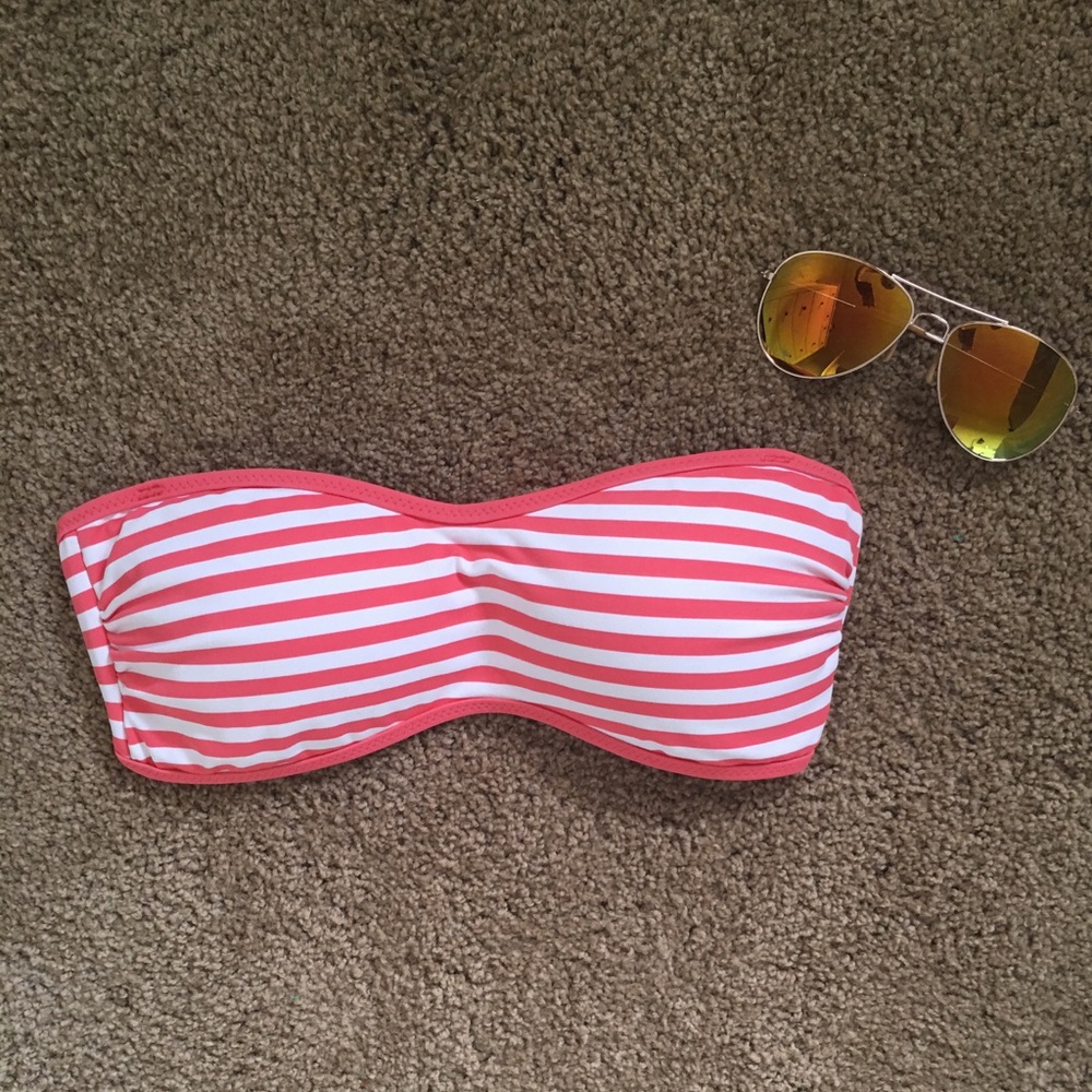 Jessica Simpson Strapless Bikini Top