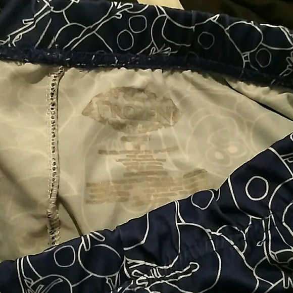 Size medium like new olaf leggings - Picture 3 of 3