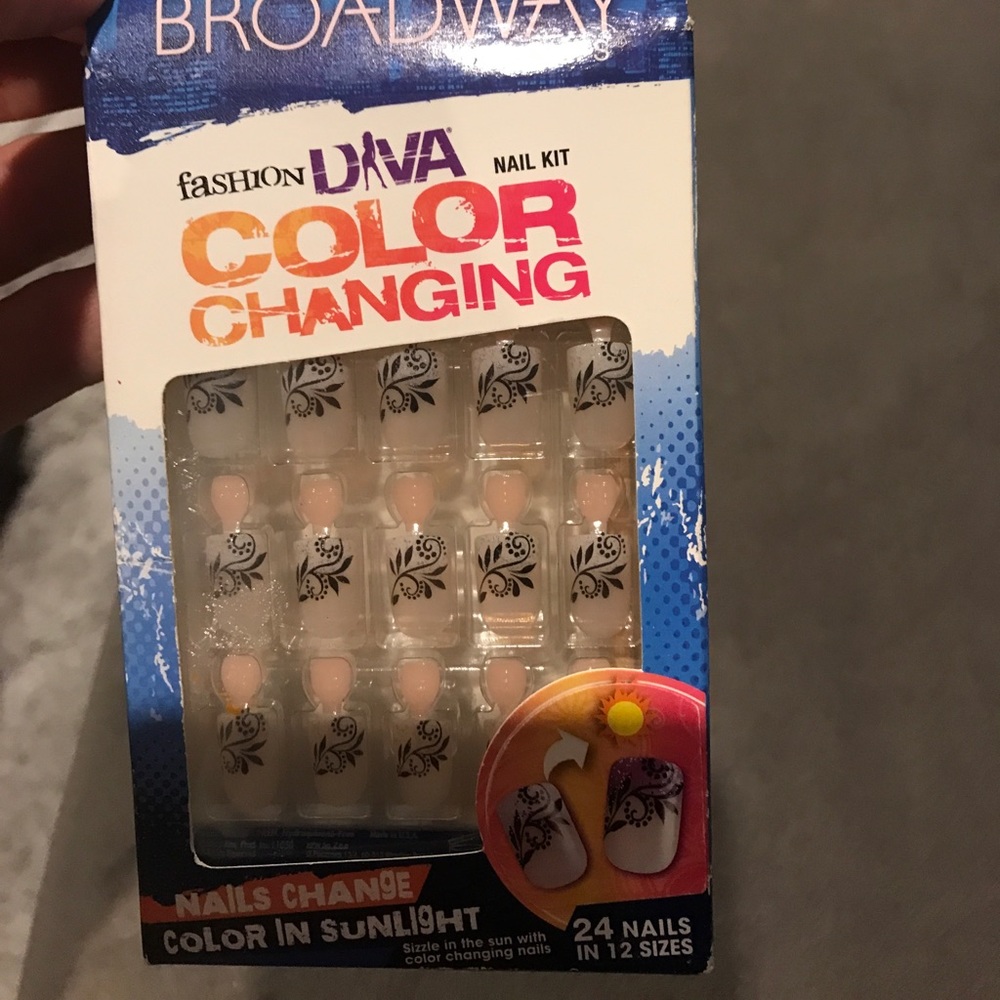 Nail kit; unopened; unused!