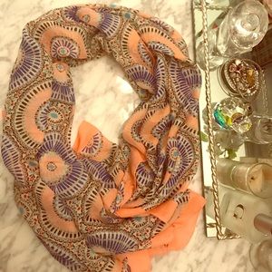 NWOT polyester lightweight scarf