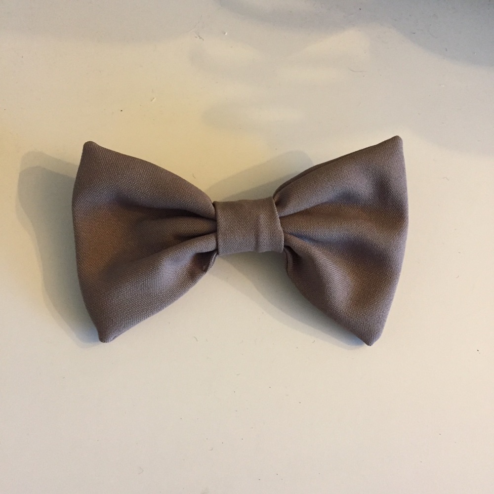 American Apparel Bow