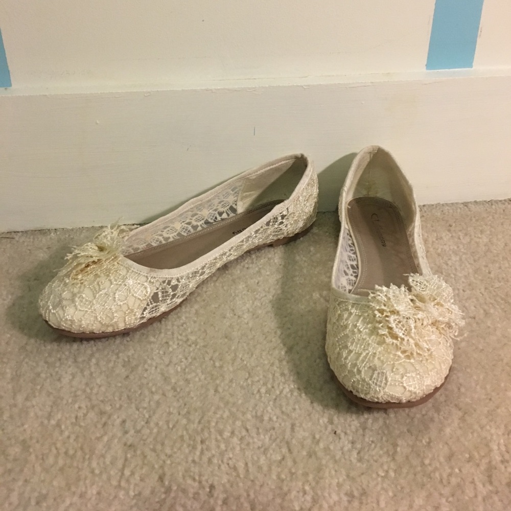 Lace flats