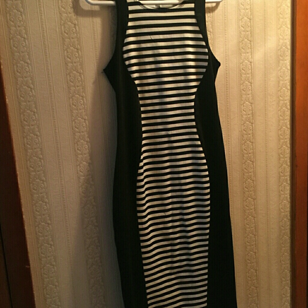 Sleeveless body conscious dress
