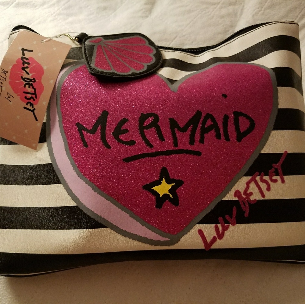 Luv Betsey pouch