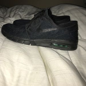 Nike SB Max L