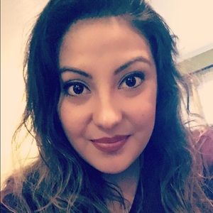 Meet your Posher, Jazmin