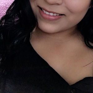 Meet your Posher, Valeria