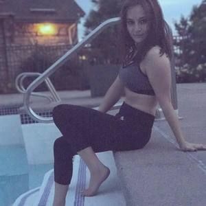 Meet your Posher, Jacy