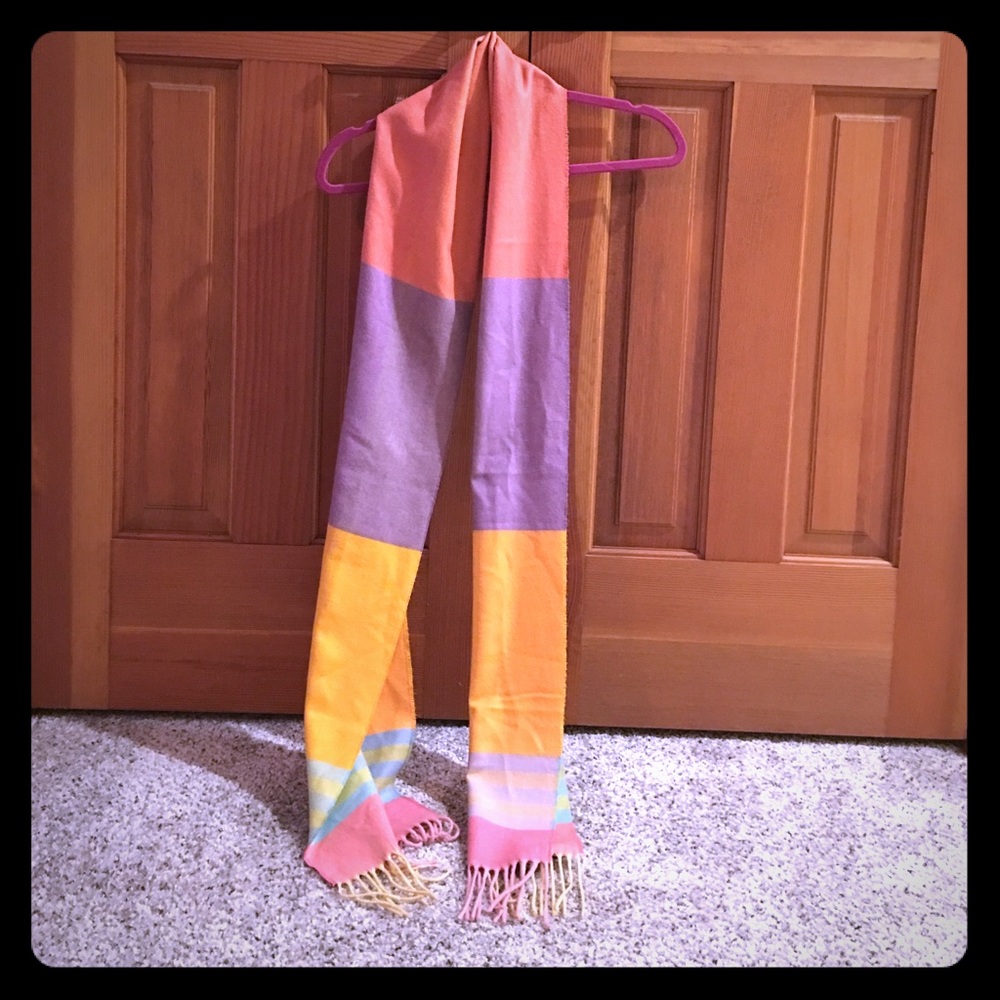 Colorful pink wrap