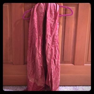 Dark pink scarf