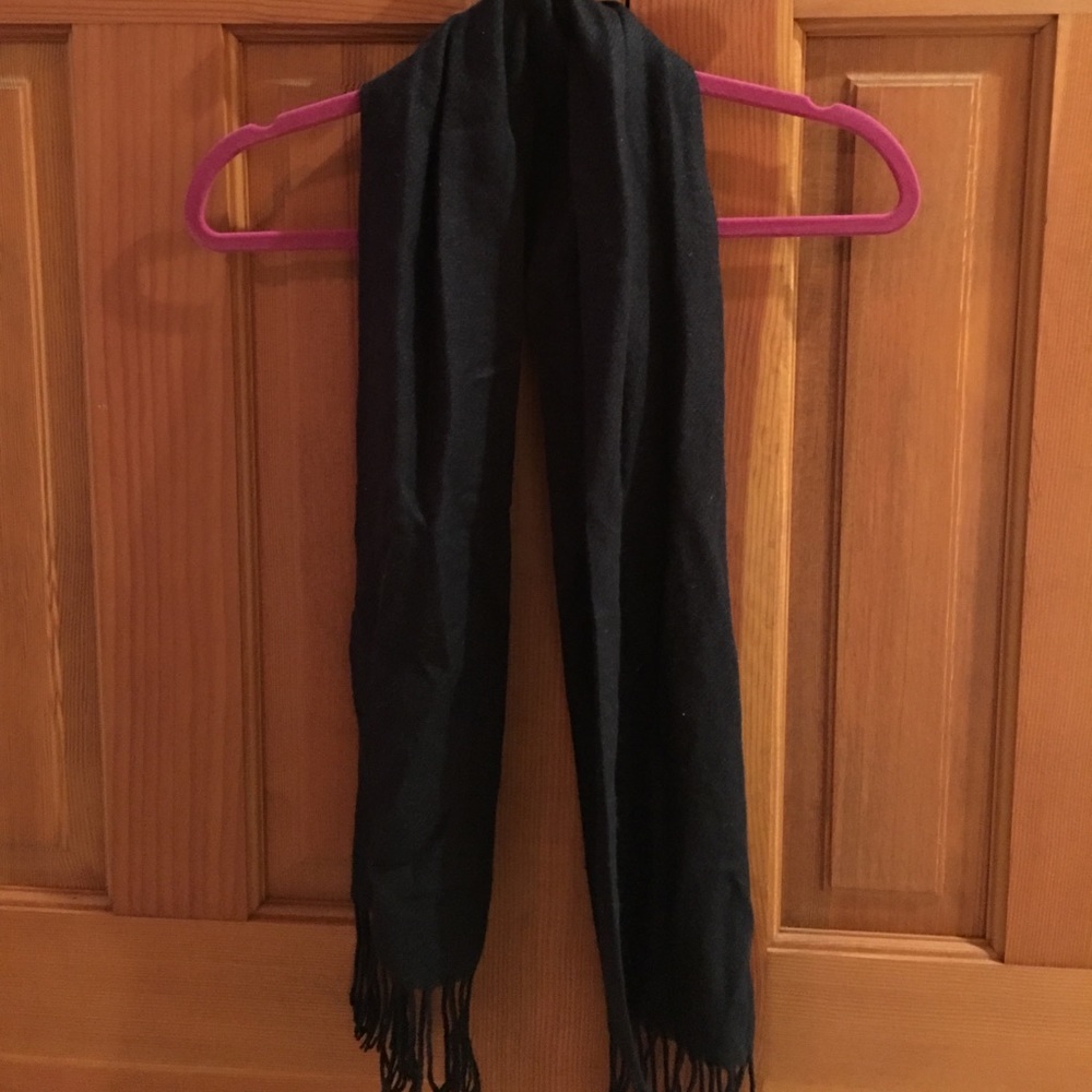 Black scarf