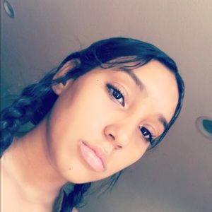 Meet your Posher, Ronecia