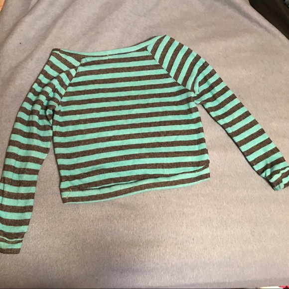 Black and Teal long sleeve shirt - Picture 2 of 4