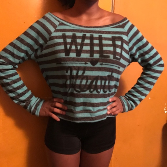 Black and Teal long sleeve shirt - Picture 4 of 4