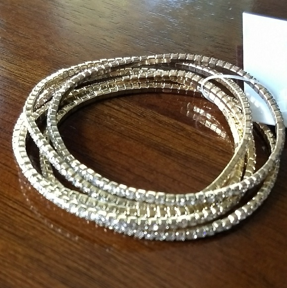 ✴️Crystal & Gold Stretch Bracelet Set✴️ - Picture 5 of 5