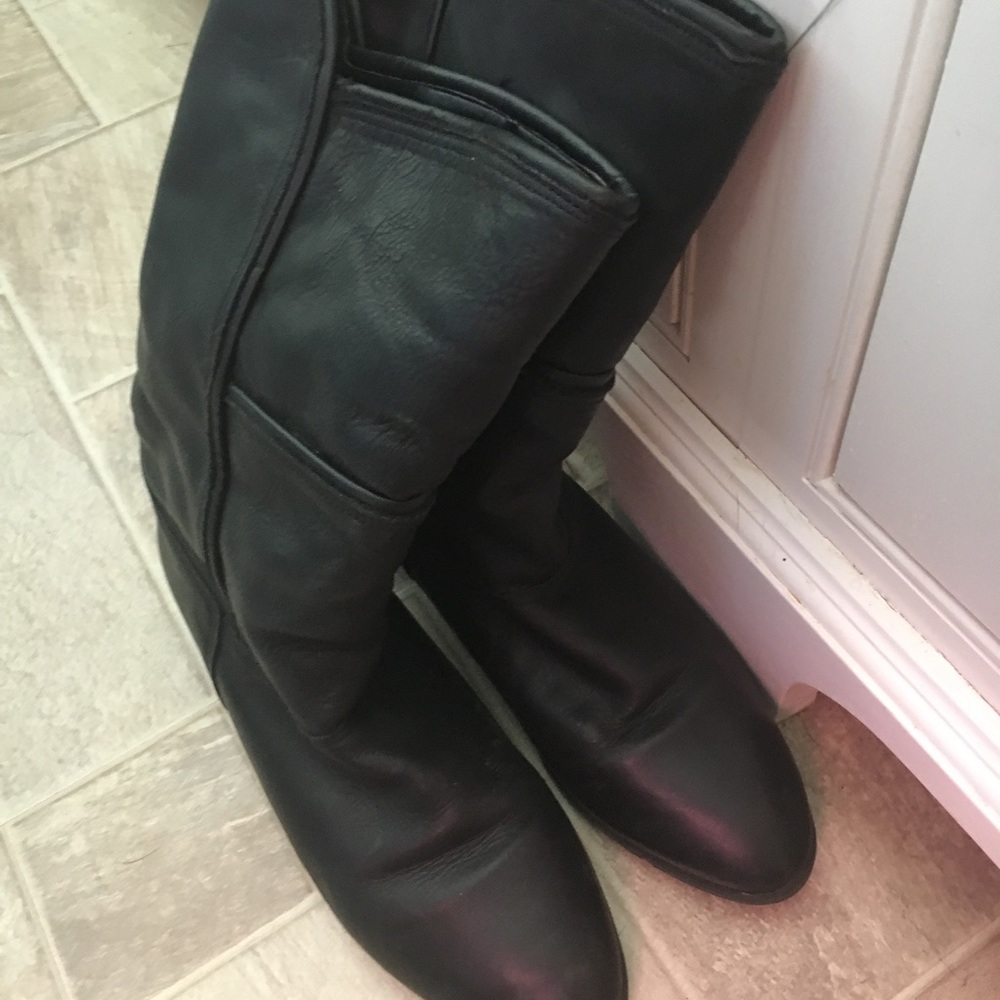 Black Winter Boots
