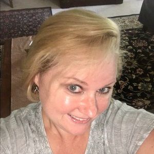 Meet your Posher, Debra