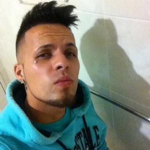 Meet your Posher, Carlos