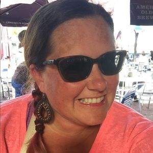 Meet your Posher, Kelly