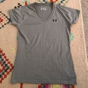 EUC Under Armour Semi-Fitted V-Neck